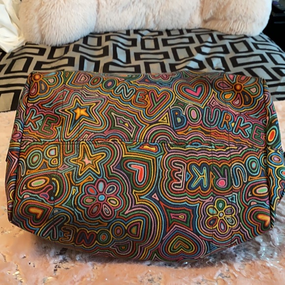 Dooney and bourse bag - Picture 3 of 11